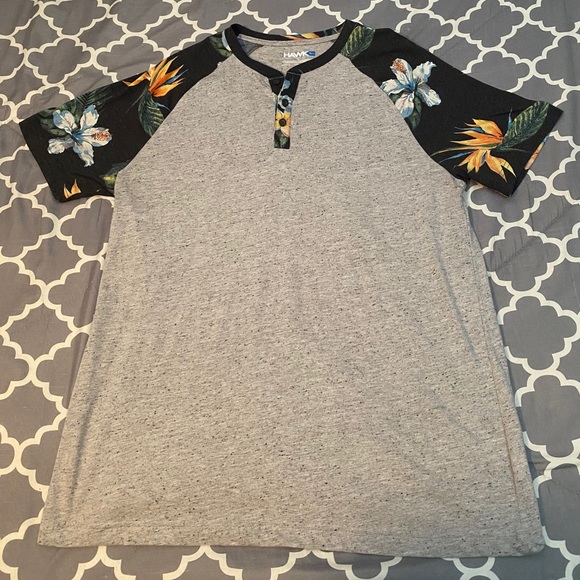 Tony Hawk Other - Gray shirt with Hawaiian printed sleeves